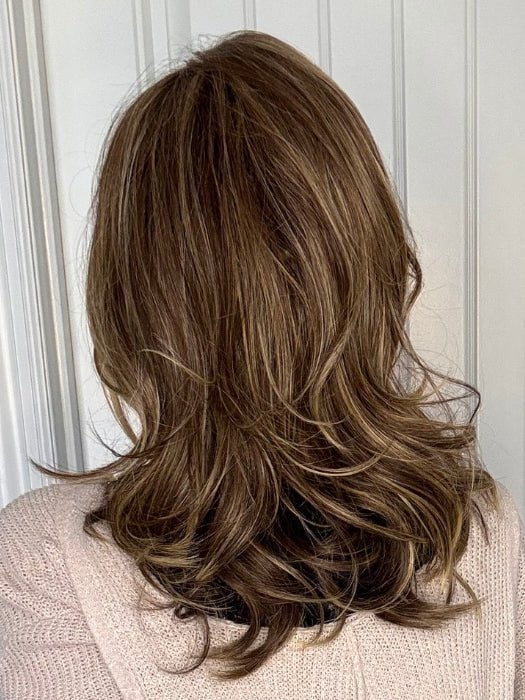 Kristyna Moore @kristynamoore wearing Flash Mono Part by Ellen Wille in color Bernstein Rooted | Lightest Brown and Light Golden Blonde with Light Honey Blonde Blend and Shaded Roots