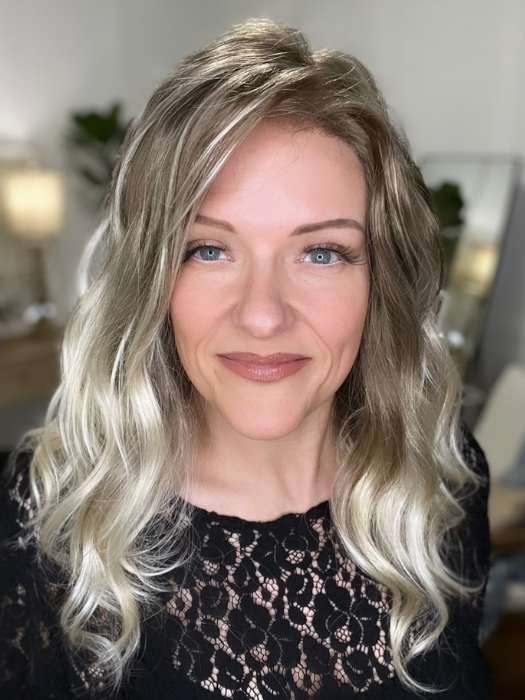 Marcie Mertz @wig.obsessed wearing RACHEL LITE by JON RENAU in color S18-60/102RO SOLSTICE | Dark Natural Ash Blonde roots to midlength, pure white with Pale Platinum Blonde midlength to ends