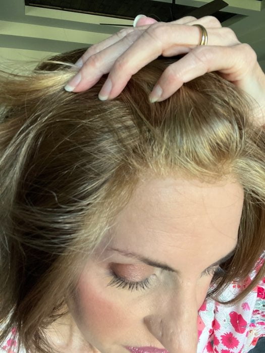 Lisa Mullins @beautifulyouwigreviews wearing ESPRIT by ELLEN WILLE in color MOCCA-LIGHTED 12.830.20 | Light Brown Base with Light Caramel Highlights on the Top only and a Darker Nape