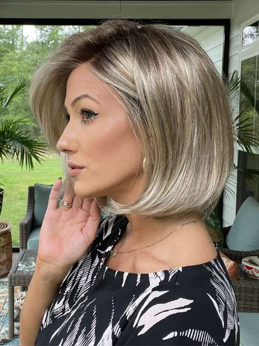 Jenna @jenna_fail wearing KRISTEN by JON RENAU in color 12FS8 SHADED PRALINE | Light Gold Brown, Light Natural Gold Blonde & Pale Natural Gold-Blonde Blend, Shaded with Medium Brown