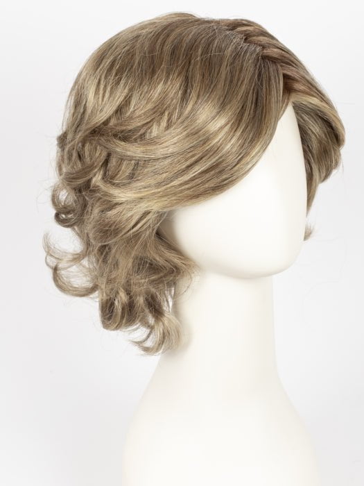 GL15-26SS BUTTERED TOAST | Chestnut Brown base blends into multi-dimensional tones of Medium Brown and Golden Blonde