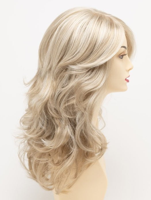 LIGHT-BLONDE | 2 toned blend of Creamy Blonde with Champagne highlights