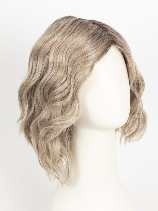 GF17-23SS ICED LATTE MACCHIATO | Honey Blonde shaded with Cool Blonde with Dark Roots