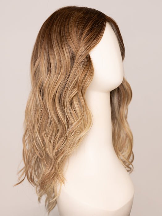 RL8/24OM | Medium brown blended roots that transition into a golden blonde ombré from midlength to the ends