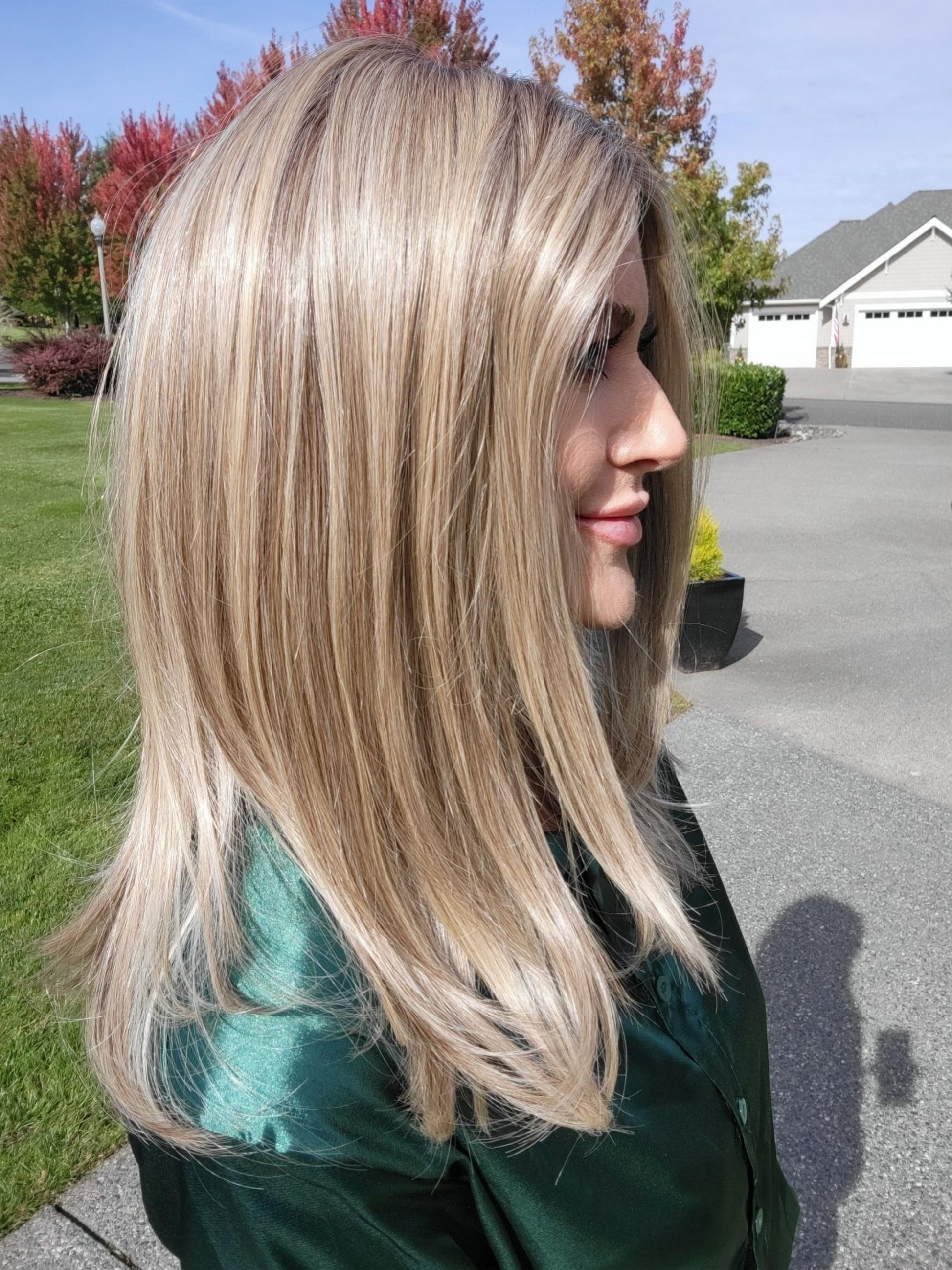 DIRECT SUNLIGHT in COLOR | SHAKEN OATMILK BLONDE R | A Medium and Light Brown Base with Cool and Neutral Blonde, and Light Blonde Highlights with a Medium Brown Root