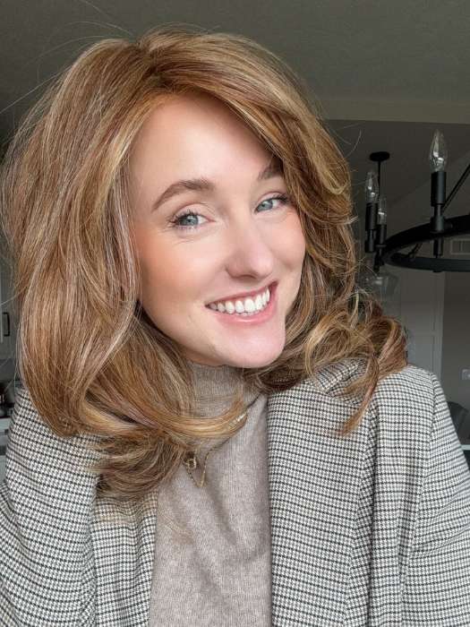 Carly @carlynwilson84 wearing CURVE APPEAL by RAQUEL WELCH WIGS in color RL29/25 GOLDEN RUSSET | Ginger Blonde Evenly Blended with Medium Golden Blonde
