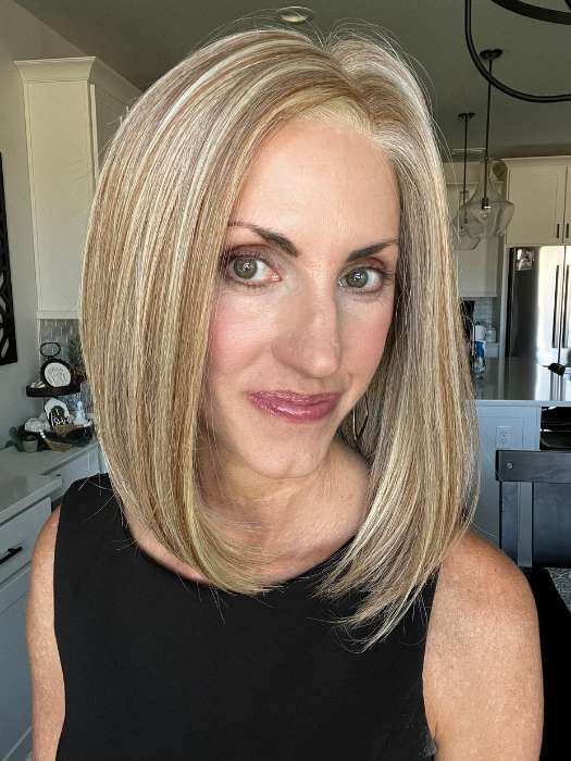 Lisa @beautifulyouwigreviews wearing CURRENT EVENTS by RAQUEL WELCH WIGS in color RL14/22SS SHADED WHEAT | Dark Blonde Evenly Blended with Platinum Blonde with Dark Roots
