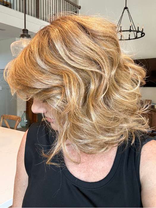 Jenny B. @thewiggygirl wearing EDITOR'S PICK ELITE by RAQUEL WELCH WIGS in color RL14/25SS | Shaded Honey Ginger | Dark Blonde Evenly Blended with Medium Golden Blonde With Dark Roots | indoor lighting