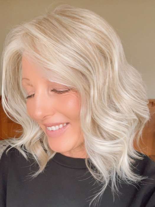 Alicia @wigginout wearing SIMMER by RAQUEL WELCH WIGS in color RL19/23 BISCUIT | Light Ash Blonde Evenly Blended with Cool Platinum Blonde
