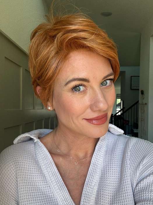 Jenny B. @thewiggygirl wearing PALO ALTO by BELLETRESS in color SIENNA SPICE | A true light strawberry blonde/red with low light and highlights
