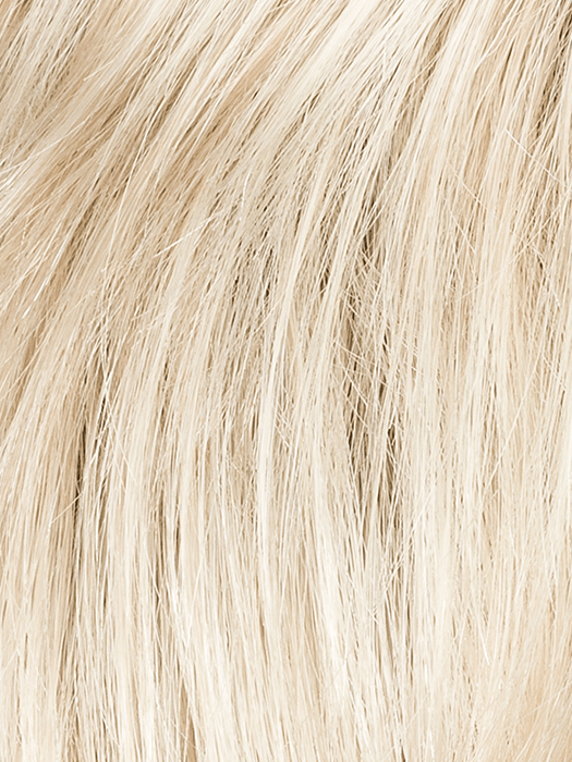 BISQUIT BLONDE ROOTED 20.25.6 | Light Strawberry Blonde and Lightest Golden Blonde blended with Dark Brown and Shaded Roots